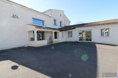 Maison ancienne - 210 m² - 6 pièces