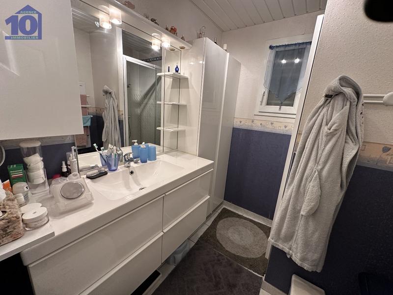 Maison - 80 m² - 5 pièces