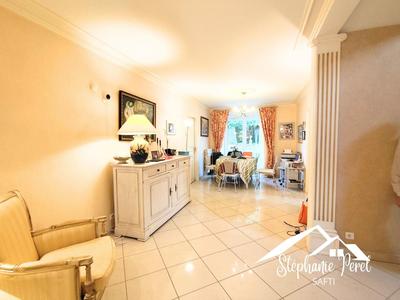 Maison - 431 m² - 17 pièces