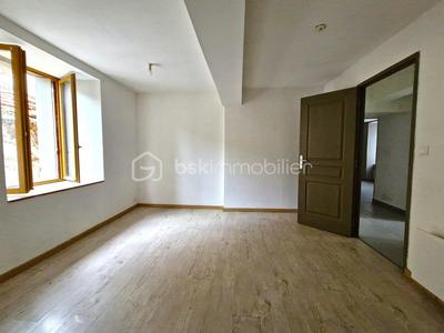 Maison de village - 88 m² - 7 pièces