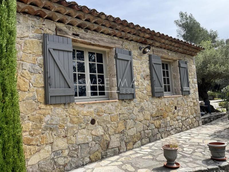 Villa - 180 m² - 6 pièces