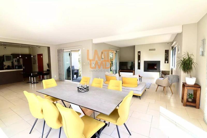 Villa - 279 m² - 7 pièces