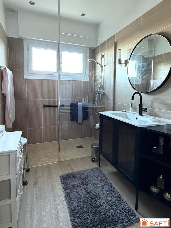 Maison - 159 m² - 7 pièces