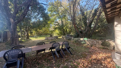 Maison - 520 m² - 6 pièces