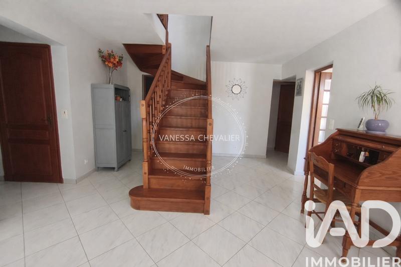 Maison - 208 m² - 8 pièces