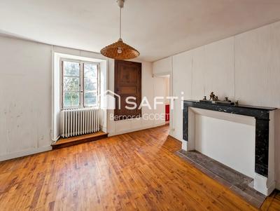 Maison - 255 m² - 9 pièces