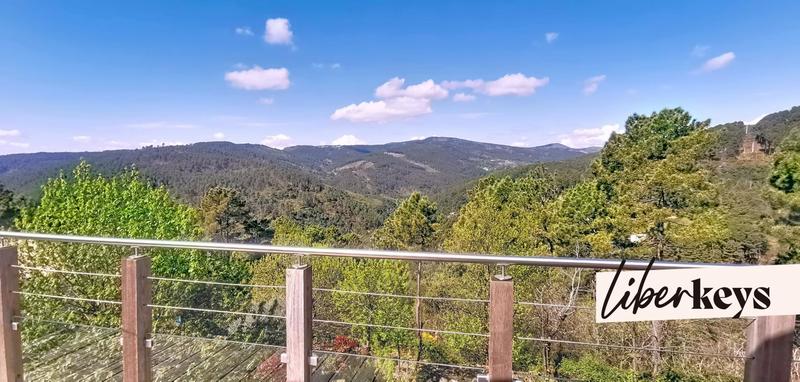 Maison - 225 m² - 7 pièces