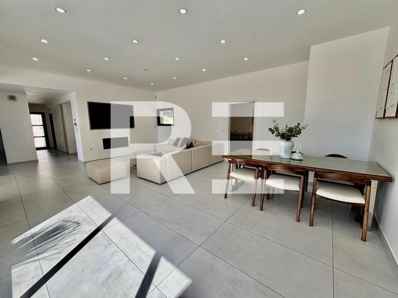 Maison d'architecte - 230 m² - 8 pièces