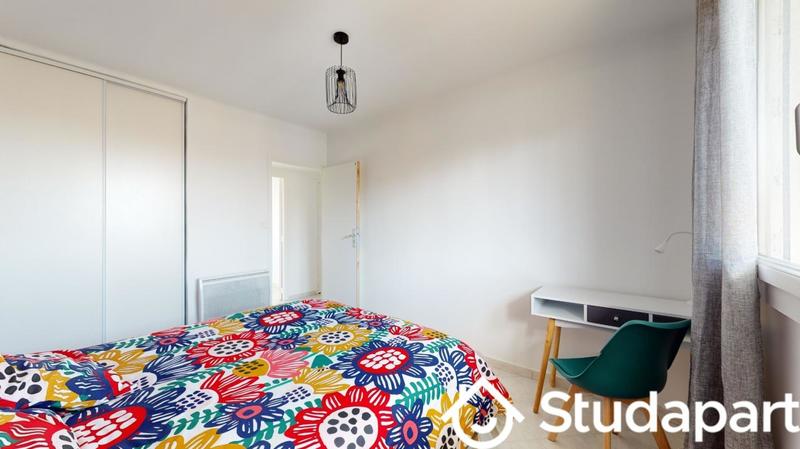 Chambre - 11 m² - 1 pièce