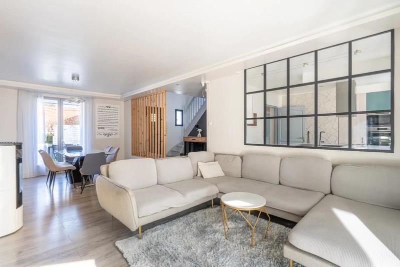 Maison - 158 m² - 6 pièces