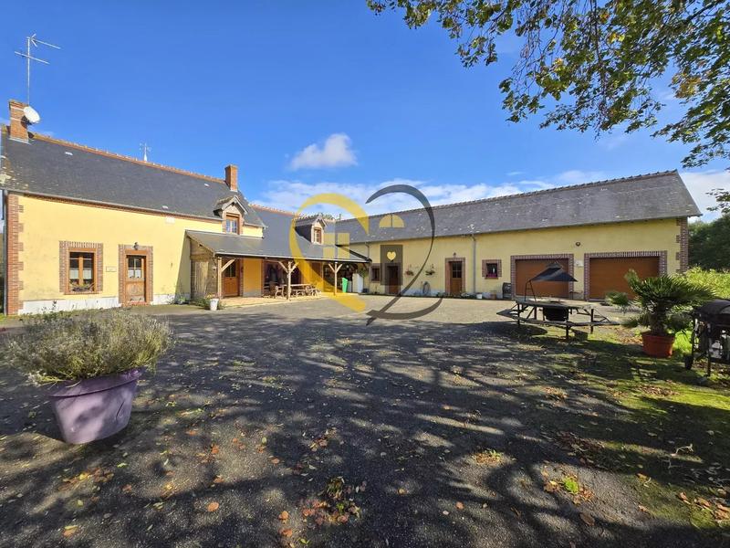 Propriété - 365 m² - 12 pièces