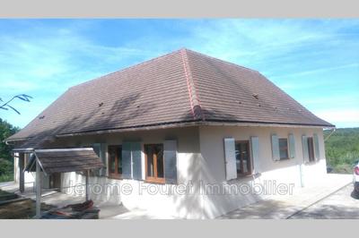 Maison - 900 m² - 6 pièces