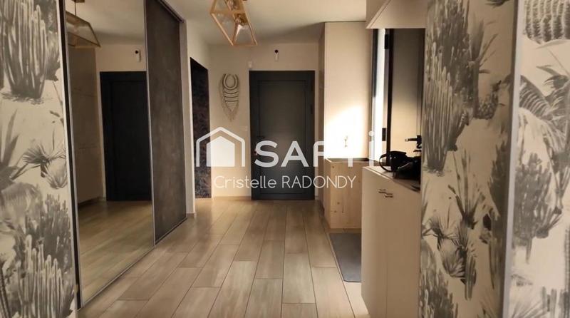 Maison - 219 m² - 5 pièces