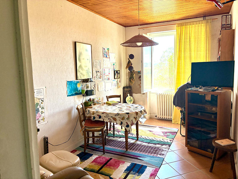 Maison - 218 m² - 6 pièces