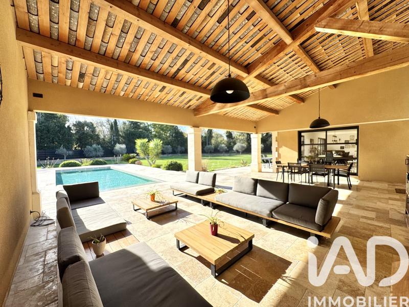 Maison - 195 m² - 6 pièces