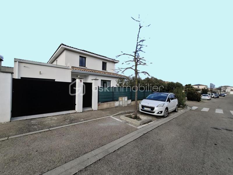 Maison traditionnelle - 156 m² - 6 pièces