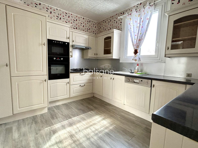 Maison - 98 m² - 4 pièces