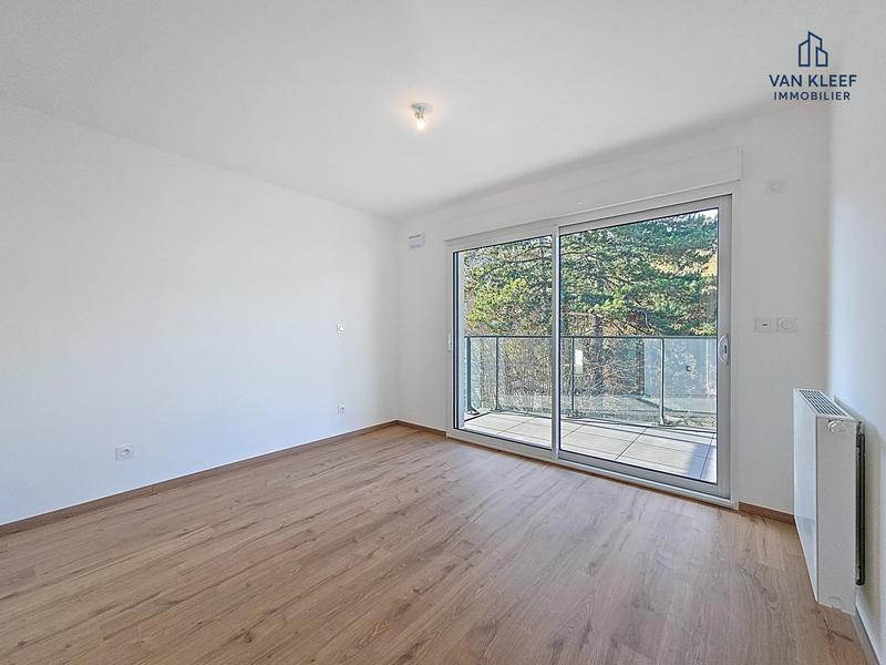 Appartement - 90 m² - 4 pièces