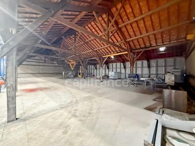 Bureau - 558 m² - 2 pièces