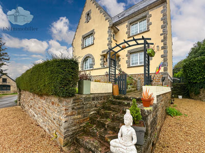 Maison - 167 m² - 8 pièces