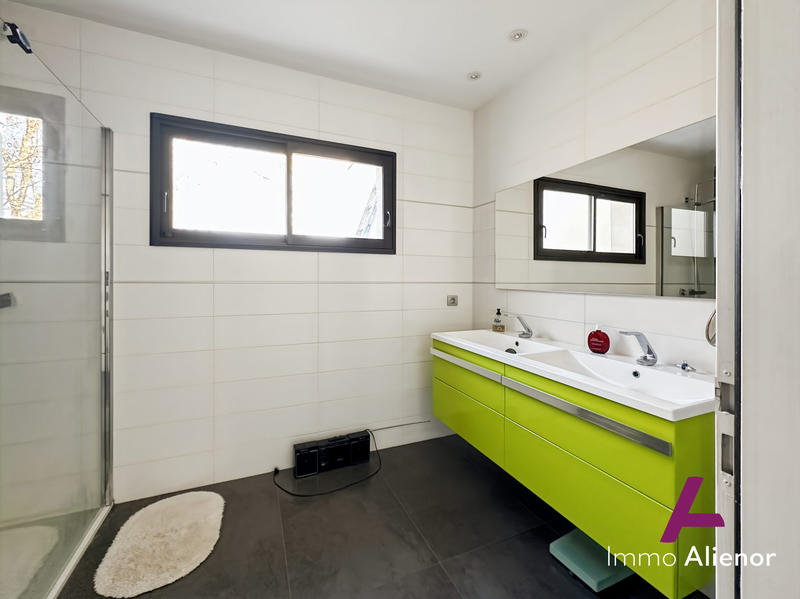 Maison contemporaine - 176 m² - 6 pièces