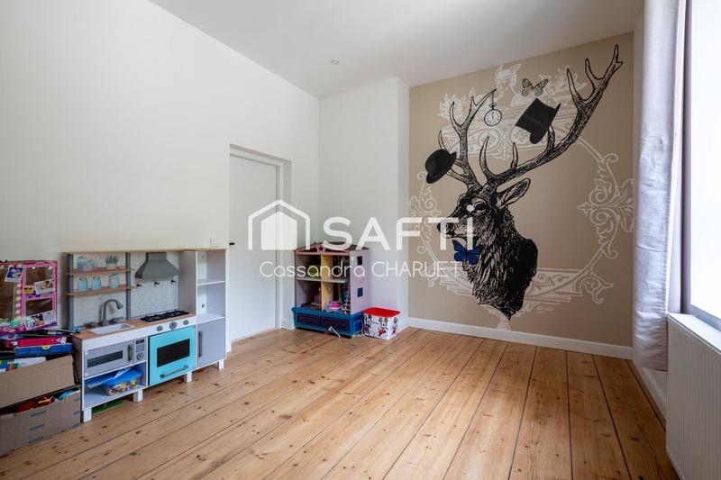 Maison - 300 m² - 8 pièces