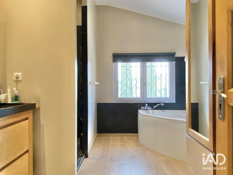 Maison - 180 m² - 6 pièces