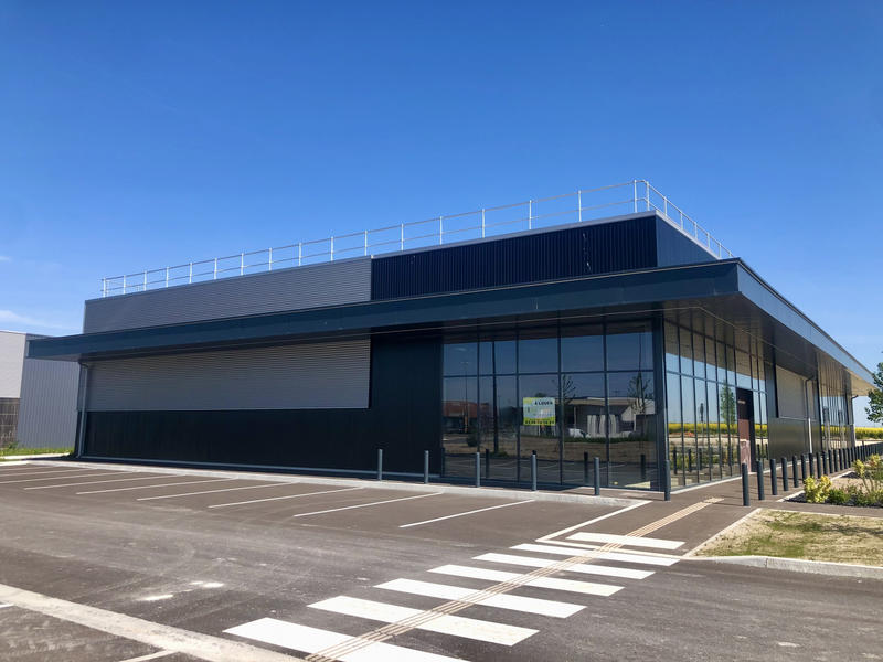 Local commercial - 1 068 m²