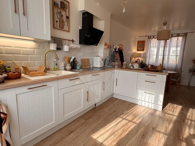 Maison - 96 m² - 4 pièces