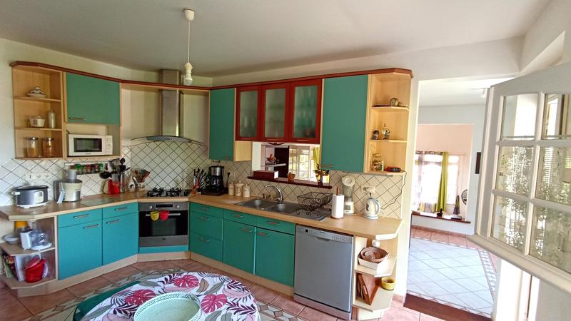 Maison - 270 m² - 6 pièces