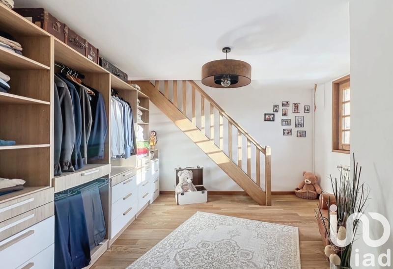 Maison - 262 m² - 8 pièces