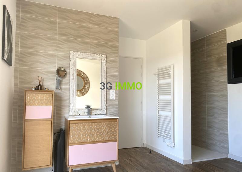 Maison traditionnelle - 100 m² - 5 pièces