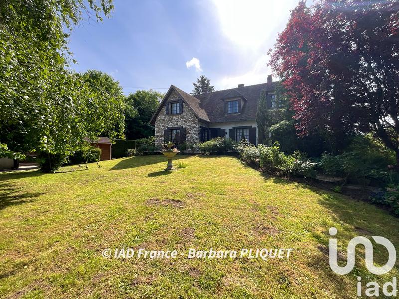 Maison - 232 m² - 8 pièces