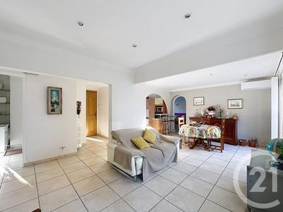 Maison - 93 m² - 4 pièces