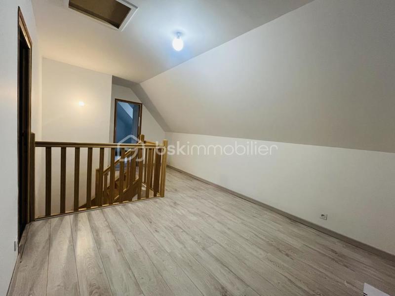 Maison - 180 m² - 7 pièces