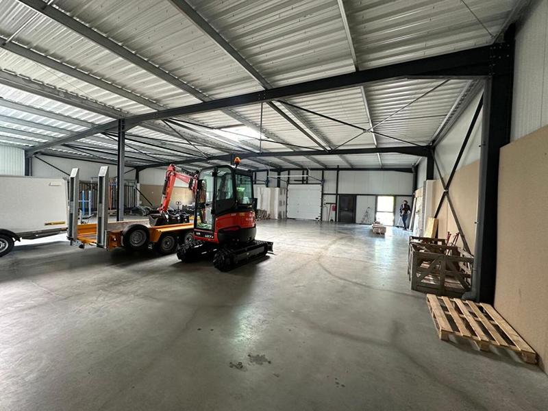 Local d'activité / Entrepôt - 280 m²