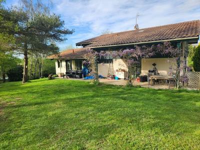 Maison - 209 m² - 7 pièces