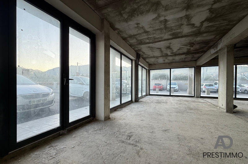 Local commercial - 80 m²