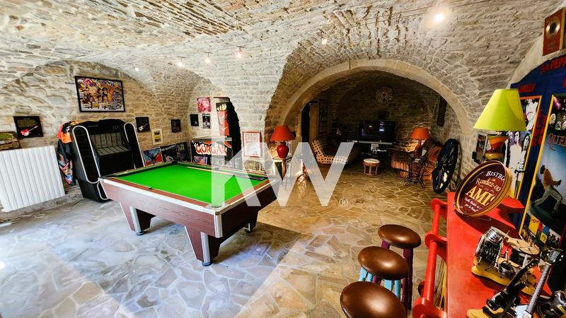 Maison - 150 m² - 5 pièces