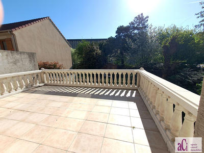 Maison - 188 m² - 5 pièces