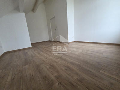 Maison - 152 m² - 8 pièces