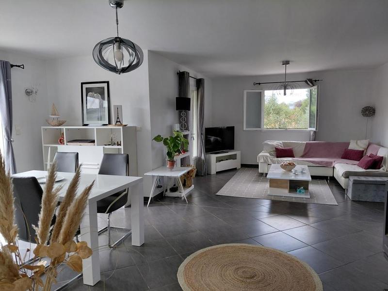 Maison - 115 m² - 4 pièces