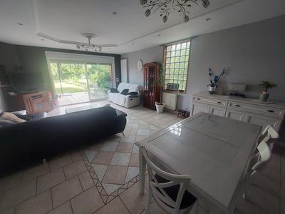 Maison - 197 m² - 8 pièces