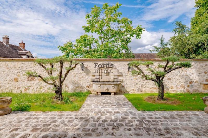 Demeure - 350 m² - 11 pièces