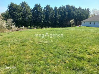 Terrain constructible - 1 802 m²