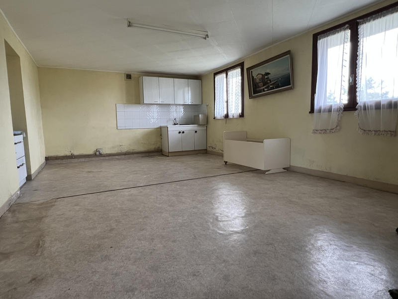 Maison - 110 m² - 10 pièces