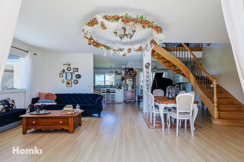 Maison - 164 m² - 6 pièces