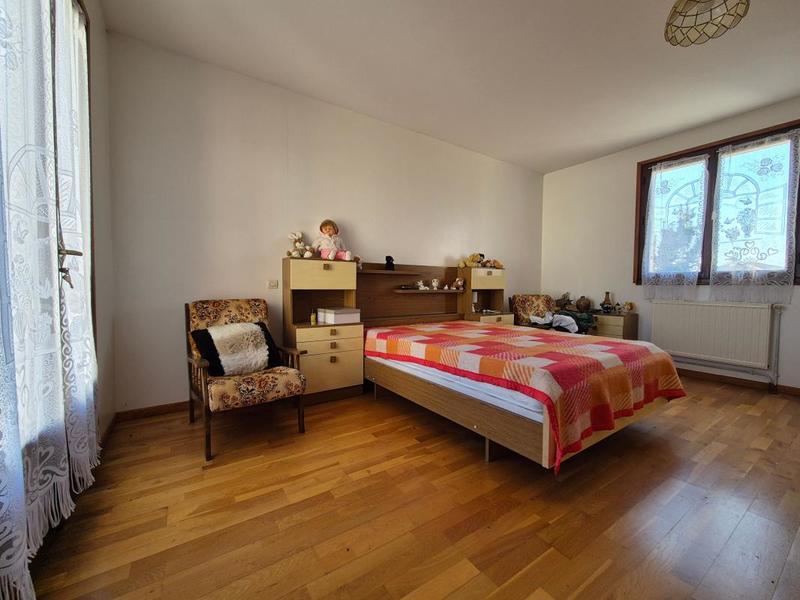 Maison - 205 m² - 8 pièces