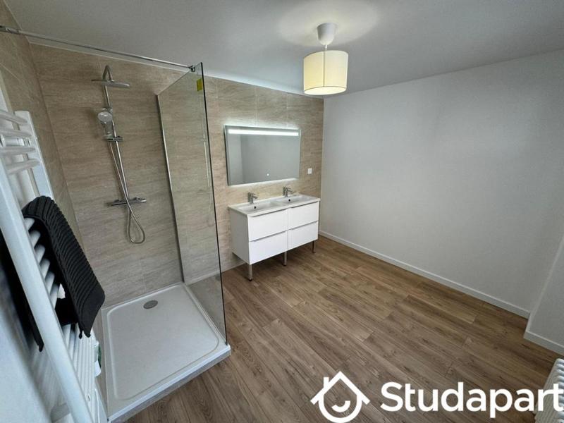 Maison de ville - 250 m² - 12 pièces