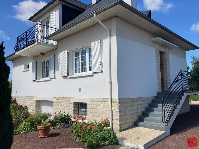 Maison - 102 m² - 7 pièces